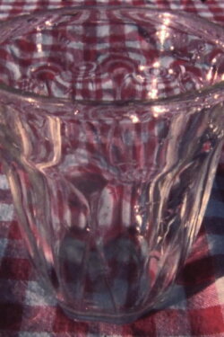 Rouge, blanc, verre (2004) Rouge, blanc, verre (2004)