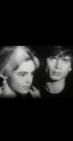 Screen Test: Edie Sedgwick & Kipp Stagg (1966) Screen Test: Edie Sedgwick & Kipp Stagg (1966)