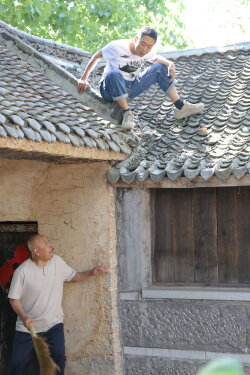 Shi Tou Cun Bian Xing Ji (2020) Shi Tou Cun Bian Xing Ji (2020)