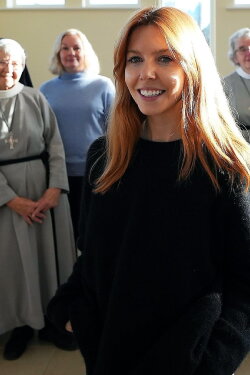 Stacey Dooley: Inside the Convent (2022) Stacey Dooley: Inside the Convent (2022)