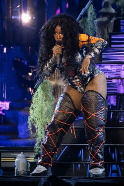 SZA: Glastonbury 2024 (2024) SZA: Glastonbury 2024 (2024)