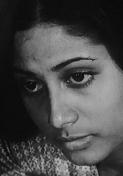 Teevra Madhyam (1974)