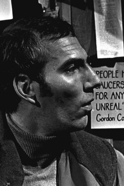 Thwum (1975)