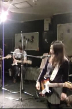 tricot MOVIE 11月号 (2010) tricot MOVIE 11月号 (2010)