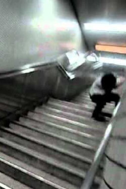 tricotMOVIE7月号 (2011) tricotMOVIE7月号 (2011)