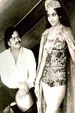 Valarthumrugangal (1981)
