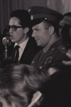 Visita de Yuri Gagarin à UNE, em 1961 (1961) Visita de Yuri Gagarin à UNE, em 1961 (1961)
