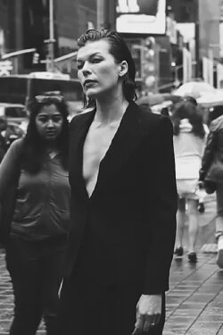 Walking (2017) Walking (2017)
