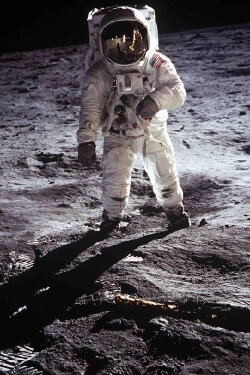 Walking on the Moon (1999) Walking on the Moon (1999)