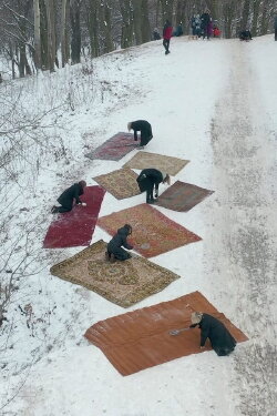 Women Knocking Out Carpets (2022)