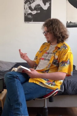Y a-t-il un voisin pour voler l'auto? (2021) Y a-t-il un voisin pour voler l'auto? (2021)