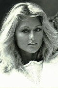 Mary Stavin