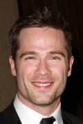Luke Macfarlane