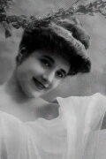 Yvonne maëlec