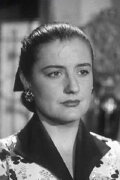 Nelly Mazloum