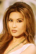 Shayna Lee