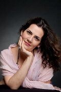 Pamela Flores