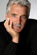 Dennis Farina