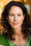 Angela Shelton