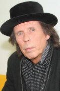 Dave Lindholm