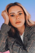 Elli Rhiannon Müller Osborne