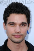 Steven Strait