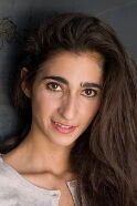 Alba Flores