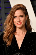 Amanda Peet