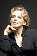Ana Beatriz Nogueira