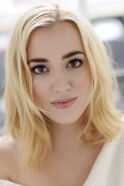 Andrea Bowen