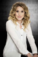 Anna David