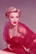 Anne Baxter