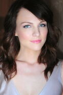 Anne Leighton