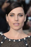 Antje Traue