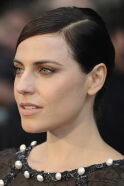 Antje Traue
