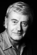 Barrie Ingham