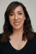 Binnur Kaya