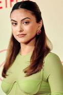 Camila Mendes