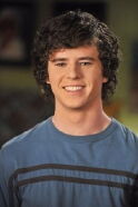 Charlie McDermott