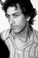 David Strathairn