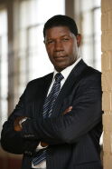 Dennis Haysbert