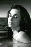 Ellie Lambeti
