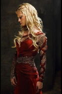 Emilia Fox