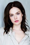 Emilia Schüle