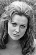 Fiona Lewis