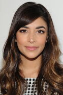 Hannah Simone