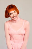Hari Nef