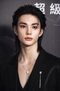 Hwang Hyun-jin