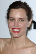 Ione Skye