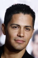 Jay Hernandez